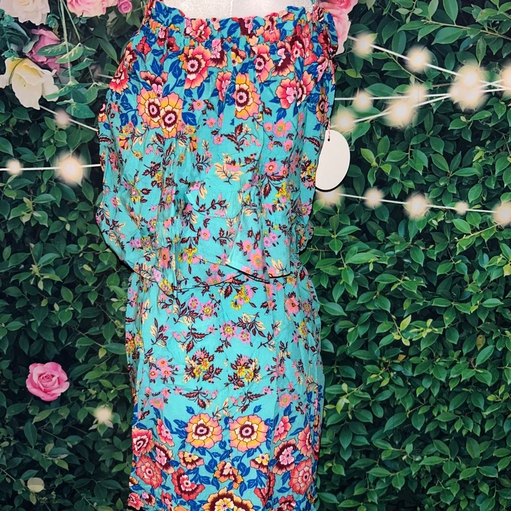 Floral Off-Shoulder Romper in Turquoise - Picture 3 of 3